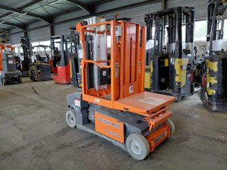 Plataforma com mastro vertical JLG TOUCAN DUO