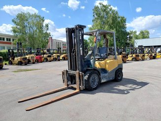 Empilhador de contrapeso 4 rodas TCM FD30T3