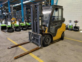 Empilhador de contrapeso 4 rodas Caterpillar GP25N