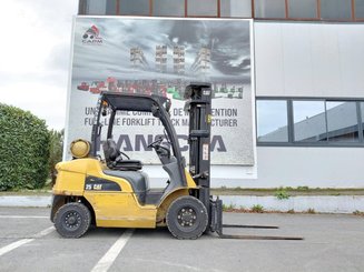 Empilhador de contrapeso 4 rodas Caterpillar GP25N