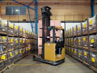 Empilhador retráctil Hyster HYR2.0 - 8