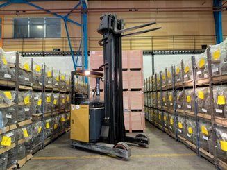 Empilhador retráctil Hyster HYR2.0 - 11