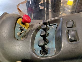 Empilhador retráctil Hyster HYR2.0 - 20