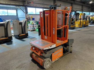 Plataforma com mastro vertical JLG TOUCANDUO