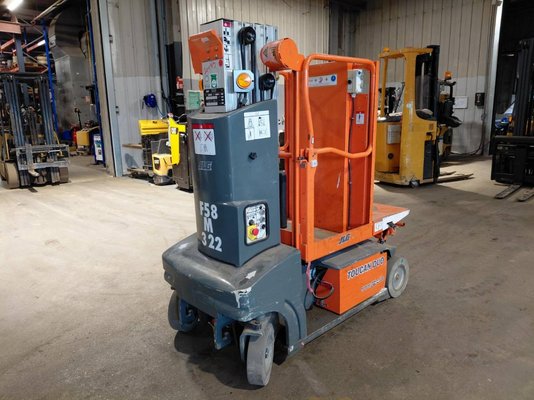 Plataforma com mastro vertical JLG TOUCANDUO - 1