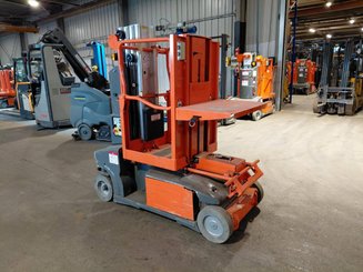 Plataforma com mastro vertical JLG TOUCANDUO