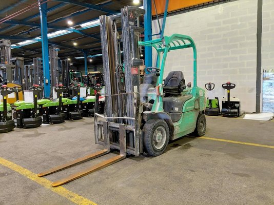 Empilhador de contrapeso 4 rodas Mitsubishi FD25N - 1