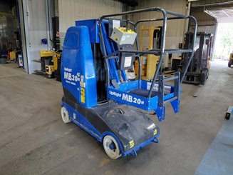 Plataforma com mastro vertical Upright MB20N