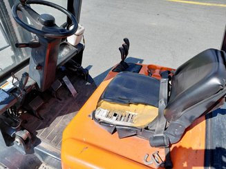 Empilhador de contrapeso 4 rodas Doosan D30GP
