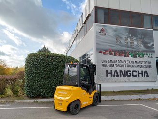 Empilhador de contrapeso 4 rodas Hangcha XE30Hi ( CPD30-XEY2H2-SI )