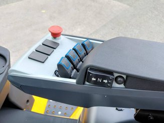 Empilhador de contrapeso 4 rodas Hangcha XE30Hi ( CPD30-XEY2H2-SI )