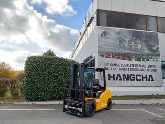 Empilhador de contrapeso 4 rodas Hangcha XE30Hi ( CPD30-XEY2H2-SI )