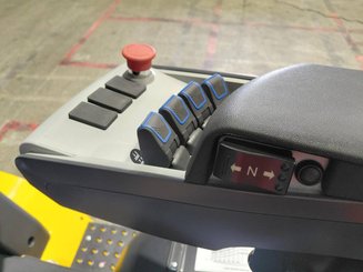 Empilhador de contrapeso 4 rodas Hangcha XE38i (CPD38-XEY2HA-SI)