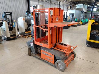 Plataforma com mastro vertical JLG TOUCAN DUO
