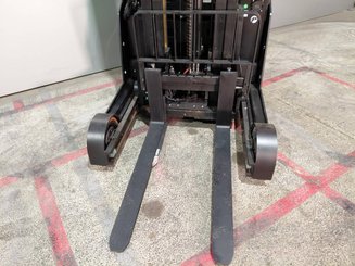 Empilhador retráctil Hangcha CQD20-XC5D-SI - 6