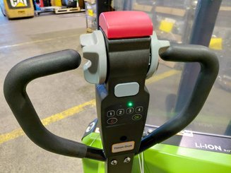 Stacker com condutor a pé Hangcha CDD15-A2MC2-ISZ