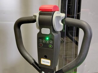 Stacker com condutor a pé Hangcha CDD15-A2MC2-ISZ