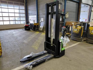 Stacker com condutor a pé Hangcha CDD15-A2MC2-ISZ