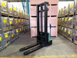 Stacker com condutor a pé Hangcha CDD15-A2MC2-ISZ