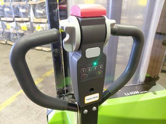 Stacker com condutor a pé Hangcha CDD15-A2MC2-ISZ