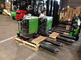 Porta-paletes eléctrico com condutor a pé Hangcha CBD20-AC2-Li