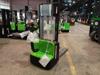 Stacker com condutor a pé Hangcha CDD12-AMC2-Li
