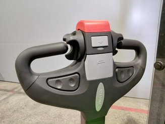 Stacker com condutor a pé Hangcha CDD12-AMC2-Li