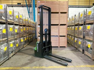 Stacker com condutor a pé Hangcha CDD12-AMC2-Li