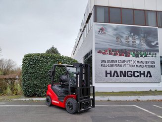 Empilhador de contrapeso 4 rodas Hangcha XF25D-2 (CPCD25-X2H7F1)