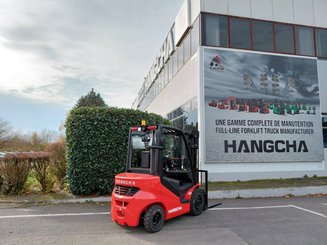 Empilhador de contrapeso 4 rodas Hangcha XF25D-2 (CPCD25-X2H7F1)