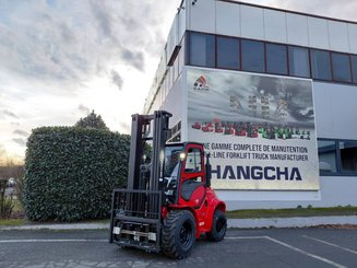 Carreta elevadora todo terreno Hangcha TT30-4 (CPCD30-XW98C-RT4)