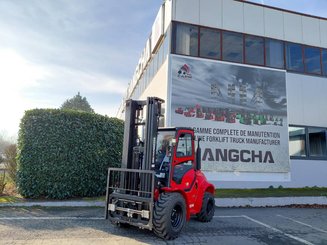 Carreta elevadora todo terreno Hangcha TT35-4 (CPCD35-XW33C-RT4)