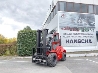 Carreta elevadora todo terreno Hangcha TT35-4 ( CPCD35-XW33C-RT4 )