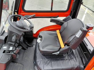 Carreta elevadora todo terreno Hangcha TT35-4 ( CPCD35-XW33C-RT4 )