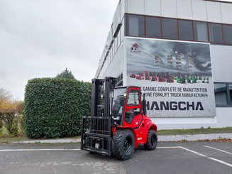 Carreta elevadora todo terreno Hangcha TT35-4 (CPCD35-XW33C-RT4)