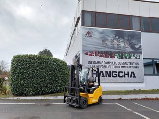 Empilhador de contrapeso 4 rodas Hangcha XE15i (CPD15-XEY2HA-SI)