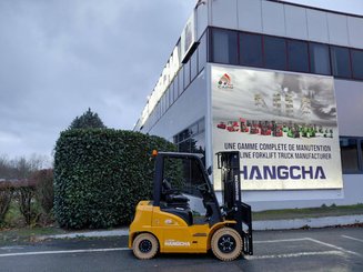 Empilhador de contrapeso 4 rodas Hangcha XE25i ( CPD25-XEY2HA-SI )