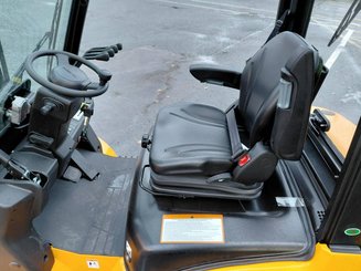 Empilhador de contrapeso 4 rodas Hangcha XE25i ( CPD25-XEY2HA-SI )