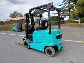 Empilhador de contrapeso 4 rodas Hyster J2.50XM
