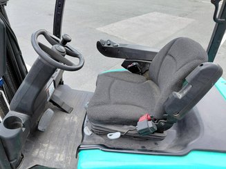 Empilhador de contrapeso 4 rodas Hyster J2.50XM