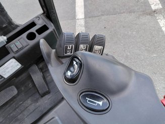 Empilhador de contrapeso 3 rodas Hyster J160XNT