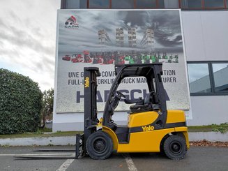 Empilhador de contrapeso 4 rodas Yale GDP25VX