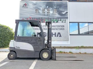 Empilhador de contrapeso 4 rodas Yale ERP30VL