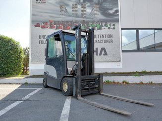 Empilhador de contrapeso 4 rodas Yale ERP30VL