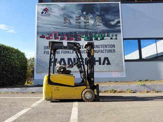 Empilhador de contrapeso 3 rodas Yale ERP18VTL