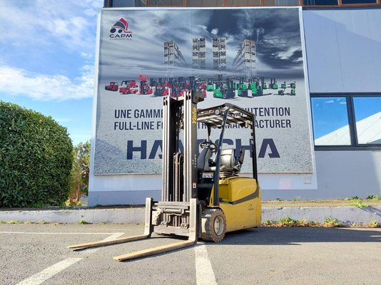 Empilhador de contrapeso 3 rodas Yale ERP18VTL - 1
