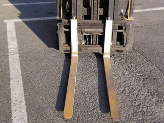 Empilhador de contrapeso 3 rodas Yale ERP18VTL