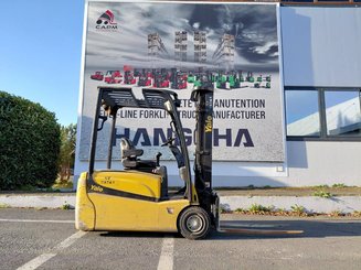 Empilhador de contrapeso 3 rodas Yale ERP18VTL