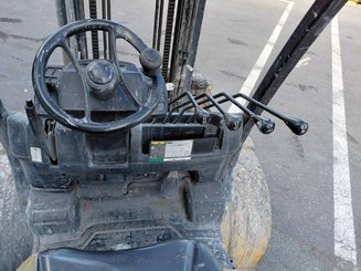 Empilhador de contrapeso 4 rodas Yale GDP35VX
