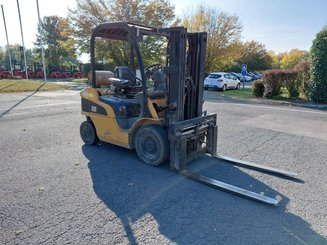 Empilhador de contrapeso 4 rodas Caterpillar GP20N